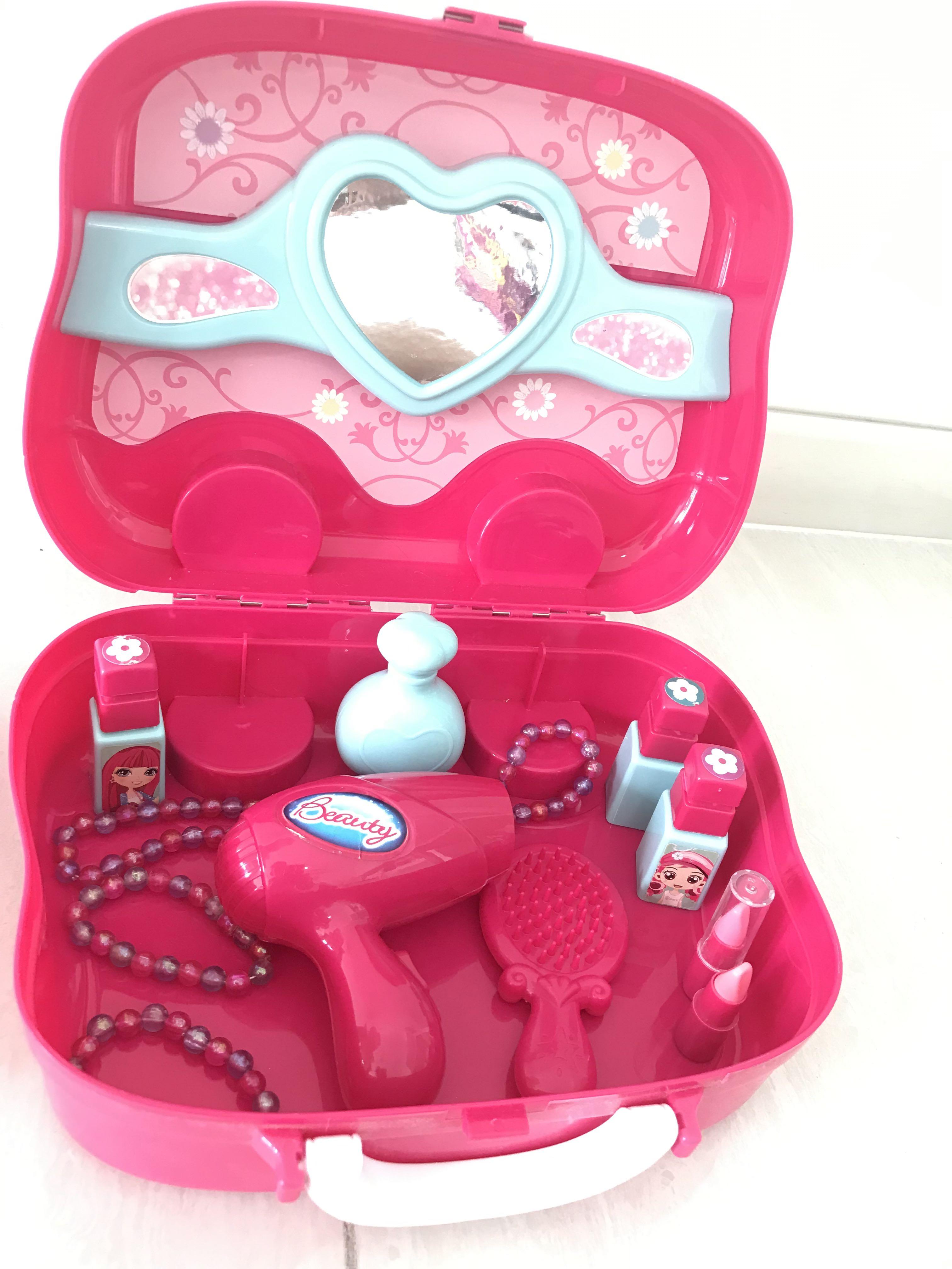 Girl Beauty Makeup set toy